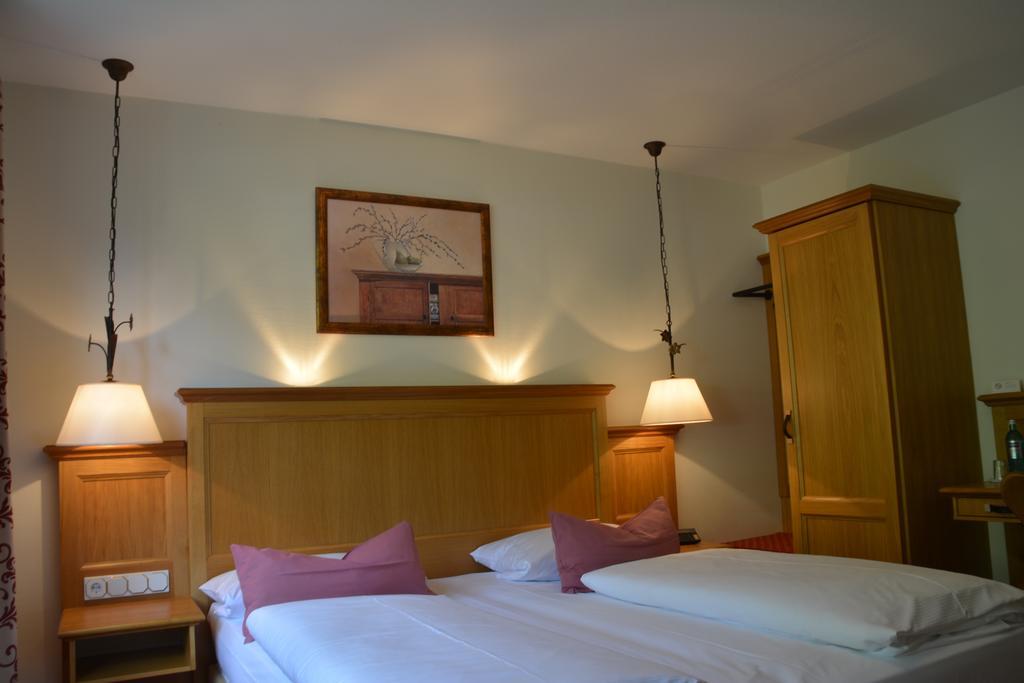 Landgasthof Hotel Hess Neuenstein (Hessen) Exterior foto